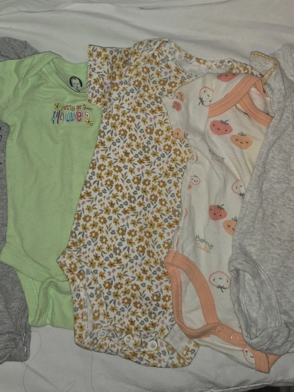 Baby Girls Floral & Peach Print One-Piece Bodysuits SZ 0-3M & 3M Lot